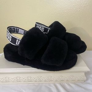 UGG SLIPPERS